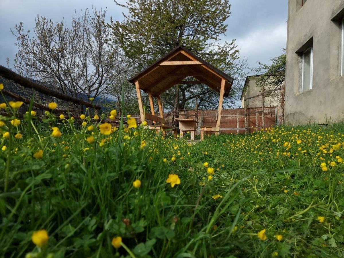 Girgola Bed & Breakfast Mestia Exterior foto