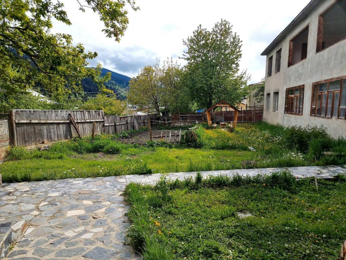 Girgola Bed & Breakfast Mestia Exterior foto