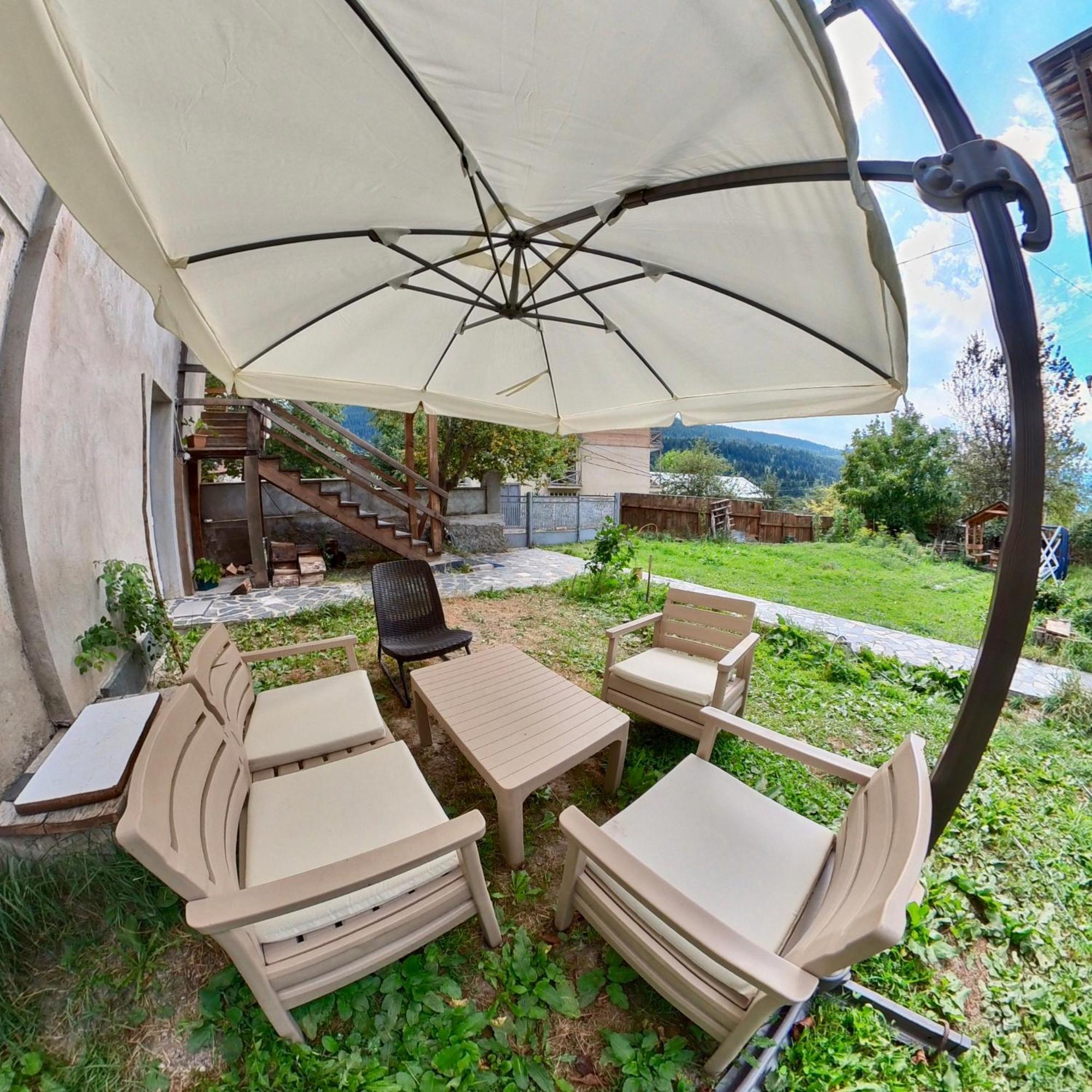 Girgola Bed & Breakfast Mestia Exterior foto